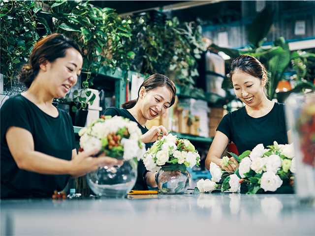 第一園芸株式会社 第一園芸株式会社　帝国ホテル大阪内フラワースタジオの契約社員 職人・現場スタッフ その他 屋内緑化求人イメージ