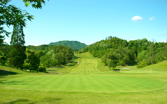 トーシンリゾート株式会社 TOSHIN さくらHills Golf Clubの契約社員 現場管理（維持管理） 職人・現場スタッフ 公園・施設管理 その他 ゴルフ場求人イメージ
