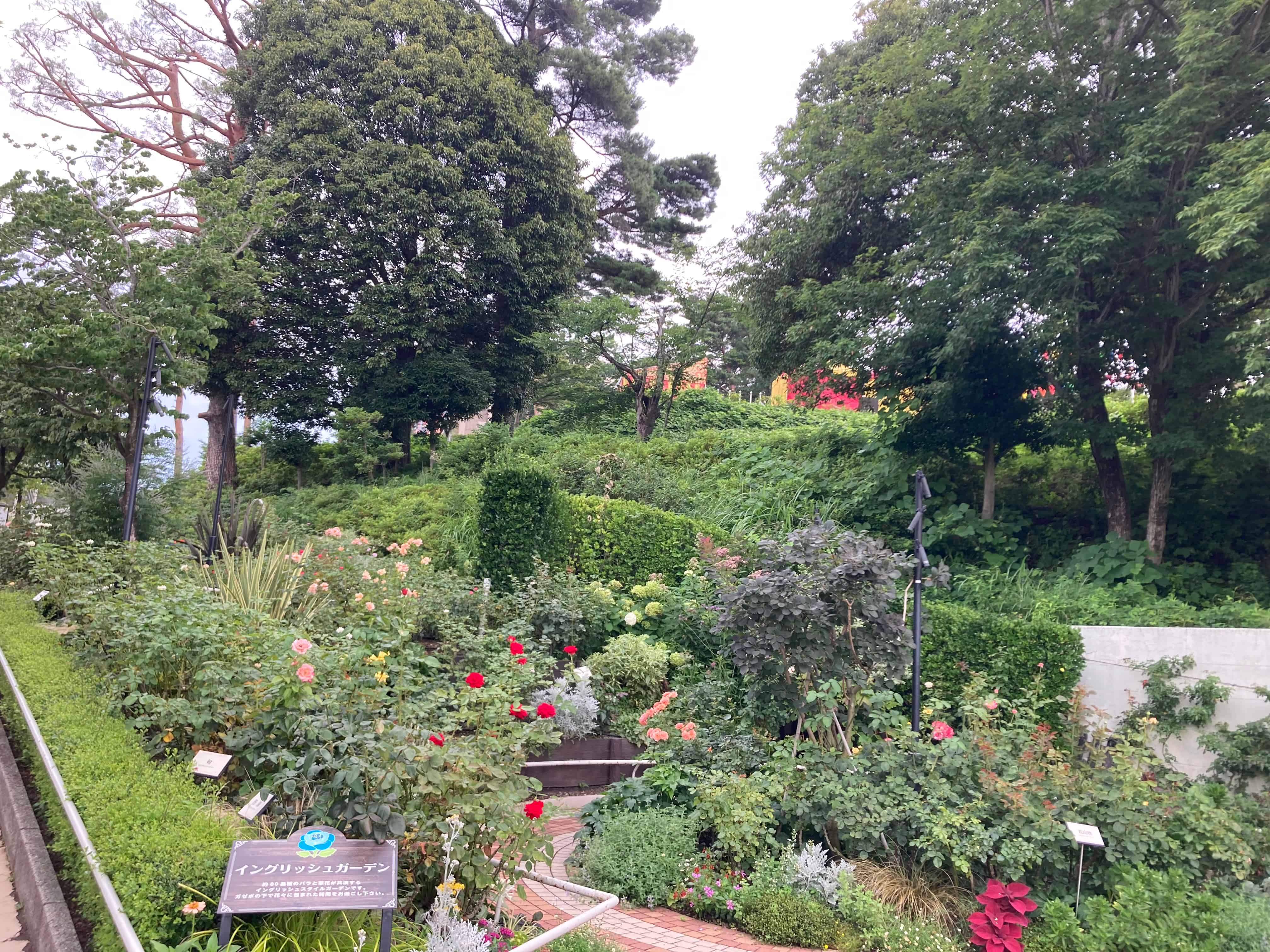 西武緑化管理株式会社 東京営業所の契約社員 施工管理（工事） 現場管理（維持管理） 都市緑化・ランドスケープ 屋上・壁面緑化 公園・公共施設の求人情報イメージ4